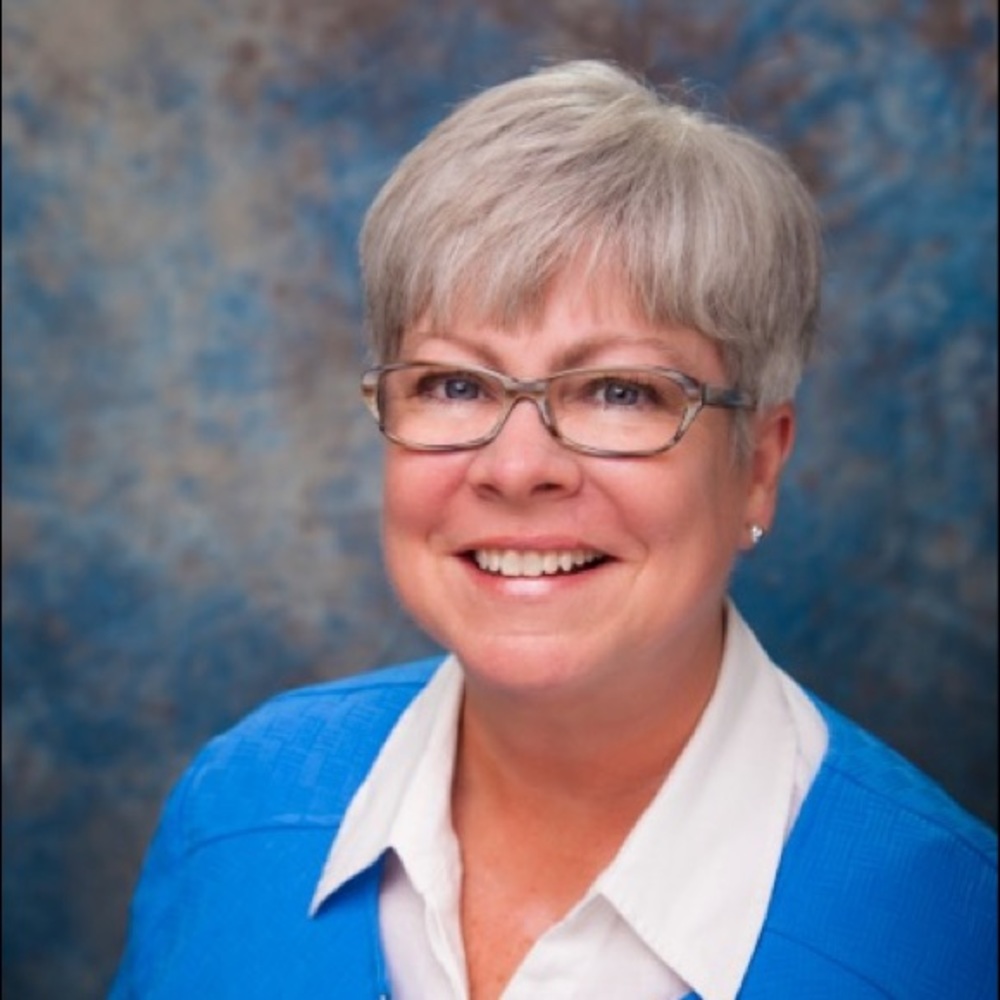 Meet your Posher, Leslie